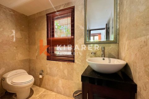 3 bedrooms Villa in Seminyak, Badung, Indonesia No. 12989 18