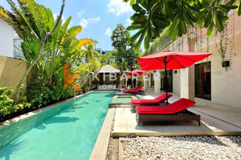 3 bedrooms Villa in Seminyak, Badung, Indonesia No. 12989 19