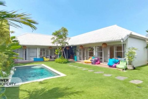 4 bedrooms Villa in Canggu, Badung,  No. 9303 1