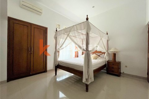 3 bedrooms Villa in Tibubeneng, Badung, Indonesia No. 13029 13