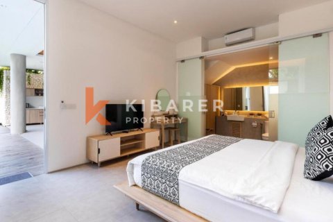 2 bedrooms Villa in Seminyak, Badung, Indonesia No. 13028 13