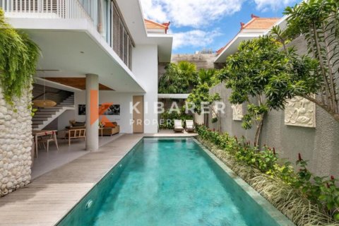 2 bedrooms Villa in Seminyak, Badung, Indonesia No. 13028 2