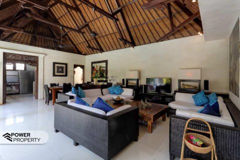 3 bedrooms Villa in Seminyak, Badung, No. 9383 2