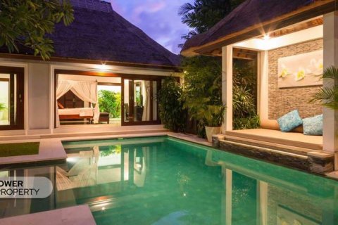 3 bedrooms Villa in Seminyak, Badung, No. 9383 5