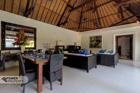 3 bedrooms Villa in Seminyak, Badung, No. 9383 3