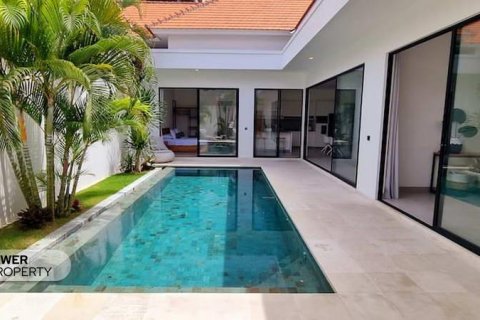 6 bedrooms Villa in Seminyak, Badung, No. 9381 21