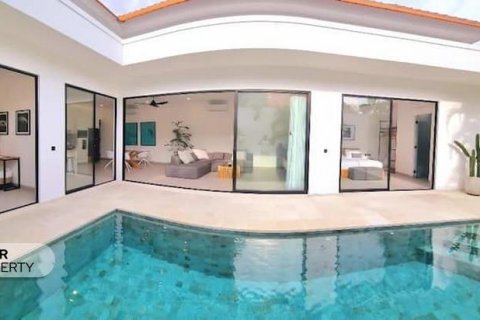 6 bedrooms Villa in Seminyak, Badung, No. 9381 4