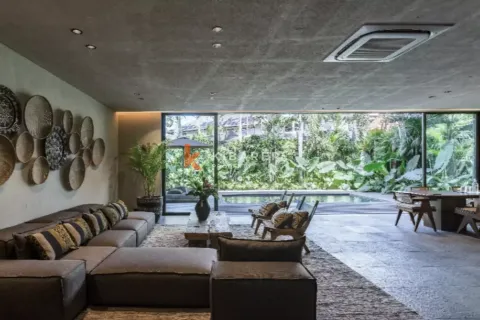 4 bedrooms Villa in Tibubeneng, Badung, Indonesia No. 12036 7