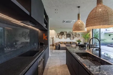 4 bedrooms Villa in Tibubeneng, Badung, Indonesia No. 12036 4