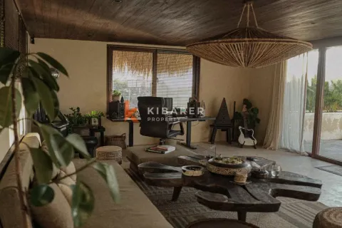 2 bedrooms Villa in South Kuta, Badung, Indonesia No. 12034 12