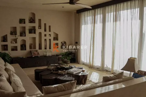 2 bedrooms Villa in South Kuta, Badung, Indonesia No. 12034 9