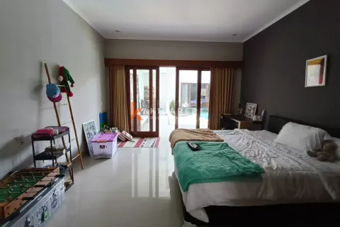 3 bedrooms Villa in Kerobokan, Badung, Indonesia No. 11739 9