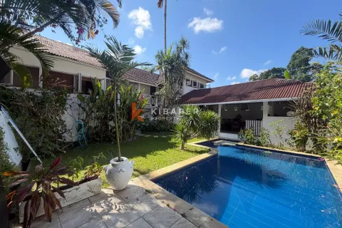3 bedrooms Villa in Badung, Indonesia No. 11741