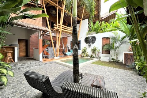2 bedrooms Villa in Tibubeneng, Badung, Indonesia No. 11738 9