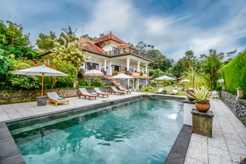 Вилла с 11 спальнями в Karangasem, Карангасем, Индонезия № 10553