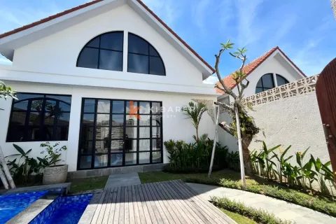 3 bedrooms Villa in Badung, Indonesia No. 12819