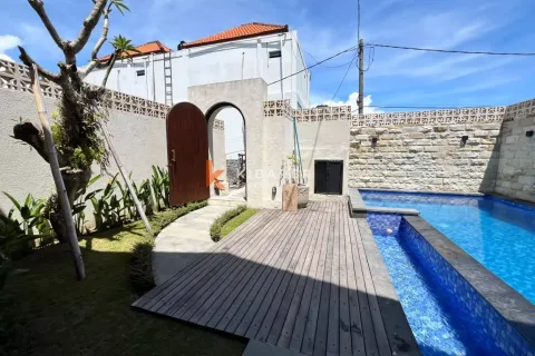 3 bedrooms Villa in Badung, Indonesia No. 12819 3