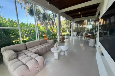 4 bedrooms Villa in Tumbak Bayuh, Mengwi, Badung, Indonesia No. 12817 7