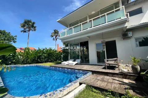 4 bedrooms Villa in Tumbak Bayuh, Mengwi, Badung, Indonesia No. 12817 3