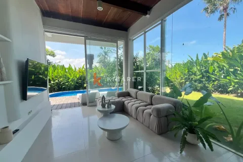 4 bedrooms Villa in Tumbak Bayuh, Mengwi, Badung, Indonesia No. 12817 11