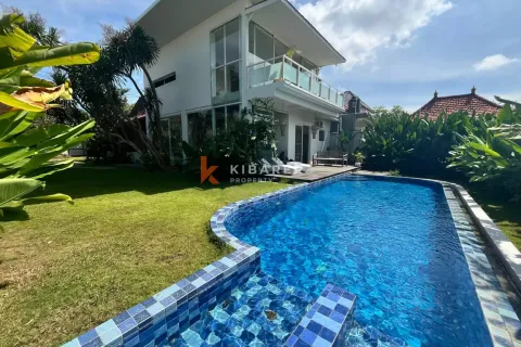 4 bedrooms Villa in Tumbak Bayuh, Mengwi, Badung, Indonesia No. 12817 2