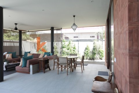 4 bedrooms Villa in Jimbaran, Badung, Indonesia No. 11841 10