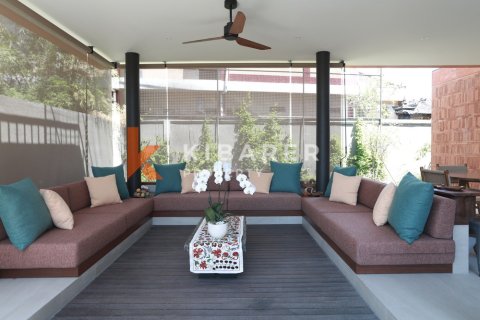 4 bedrooms Villa in Jimbaran, Badung, Indonesia No. 11841 5