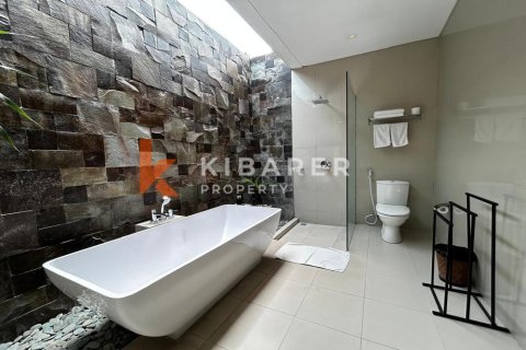 2 bedrooms Villa in Seminyak, Badung, Indonesia No. 11843 22