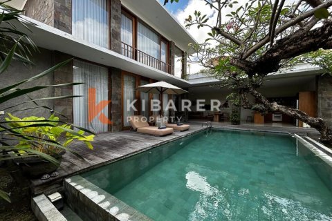 2 bedrooms Villa in Seminyak, Badung, Indonesia No. 11843 4