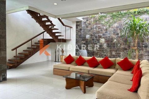 2 bedrooms Villa in Seminyak, Badung, Indonesia No. 11843 9