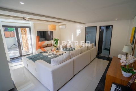 4 bedrooms Villa in Jimbaran, Badung, Indonesia No. 12727 15