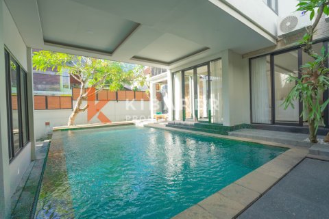 4 bedrooms Villa in Jimbaran, Badung, Indonesia No. 12727 2