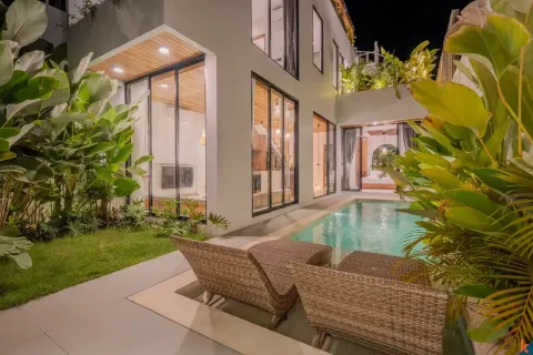 4 bedrooms Villa in Badung, Indonesia No. 10563