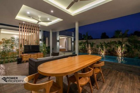 Вилла с 3 спальнями в Seminyak, Бадунг,  № 9111 21