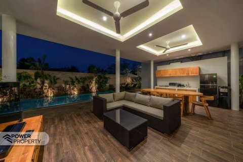 Вилла с 3 спальнями в Seminyak, Бадунг,  № 9111 15