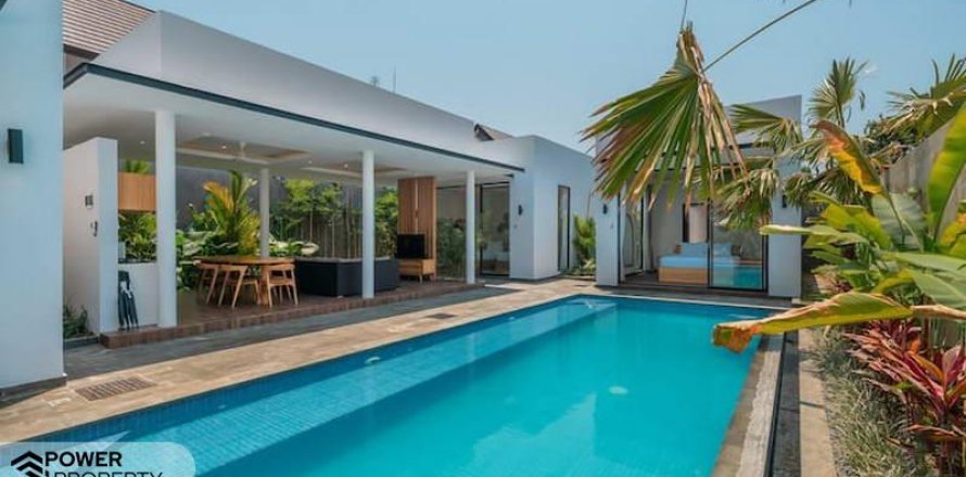 3 bedrooms Villa in Seminyak, Badung,  No. 9110