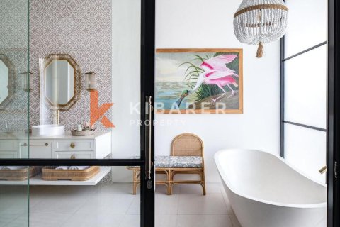 5 bedrooms Villa in Tibubeneng, Badung, Indonesia No. 12339 25