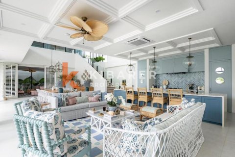 5 bedrooms Villa in Tibubeneng, Badung, Indonesia No. 12339 12