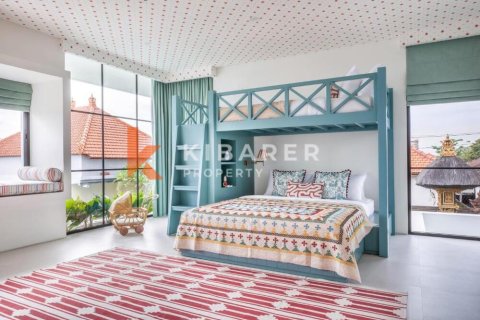 5 bedrooms Villa in Tibubeneng, Badung, Indonesia No. 12339 21