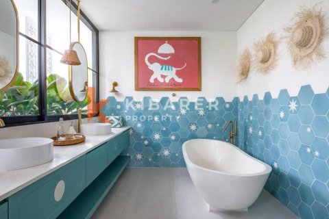 5 bedrooms Villa in Tibubeneng, Badung, Indonesia No. 12339 23