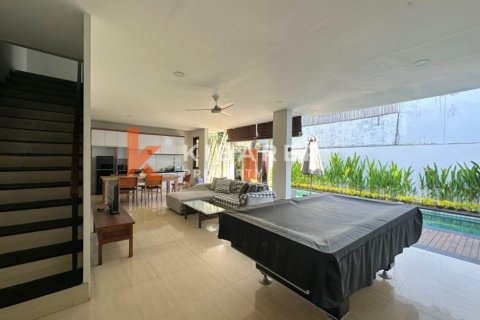 2 bedrooms Villa in Jimbaran, Badung, Indonesia No. 13064 15