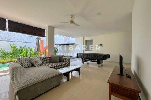 2 bedrooms Villa in Jimbaran, Badung, Indonesia No. 13064 2