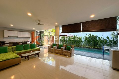 3 bedrooms Villa in Jimbaran, Badung, Indonesia No. 13062 5