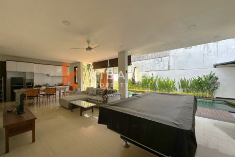 3 bedrooms Villa in Jimbaran, Badung, Indonesia No. 13062 3