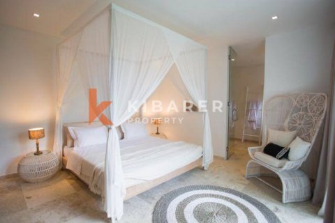 3 bedrooms Villa in Tibubeneng, Badung, Indonesia No. 12438 10
