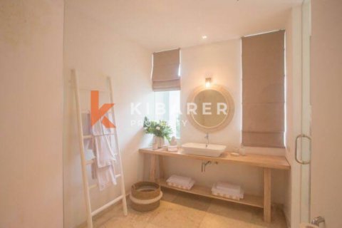 3 bedrooms Villa in Tibubeneng, Badung, Indonesia No. 12438 11