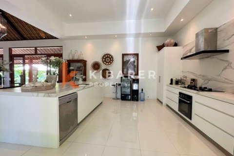 3 bedrooms Villa in Canggu, Badung, Indonesia No. 12436 11