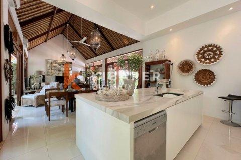 3 bedrooms Villa in Canggu, Badung, Indonesia No. 12436 10