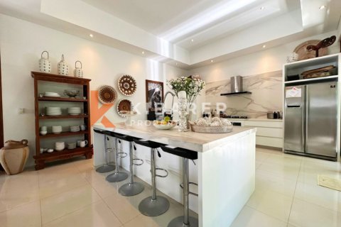 3 bedrooms Villa in Canggu, Badung, Indonesia No. 12436 9