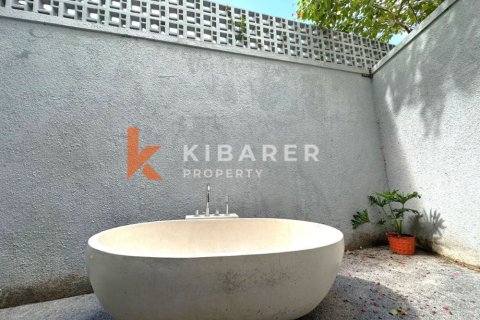 2 bedrooms Villa in Canggu, Badung, Indonesia No. 12435 11